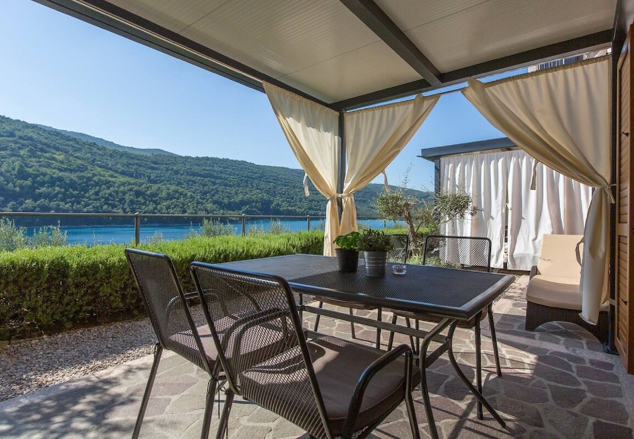 Ferienwohnung in Duga Luka - 208 Istra Sea Side 2Bedrooms  Apartment & Sea View