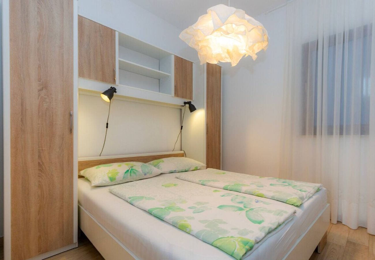 Ferienwohnung in Duga Luka - 208 Istra Sea Side 2Bedrooms  Apartment & Sea View