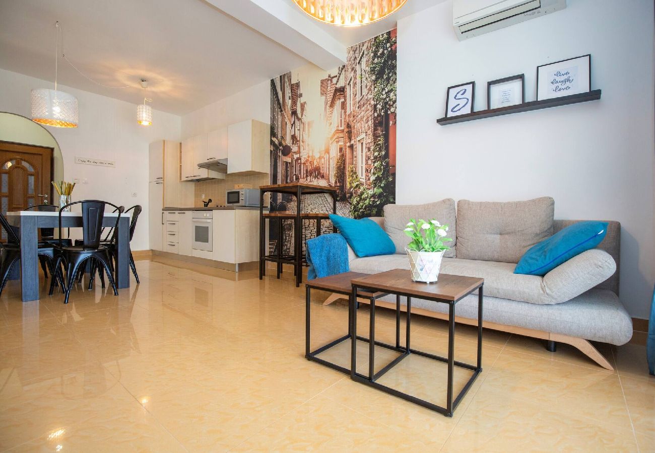 Ferienwohnung in Duga Luka - 208 Istra Sea Side 2Bedrooms  Apartment & Sea View