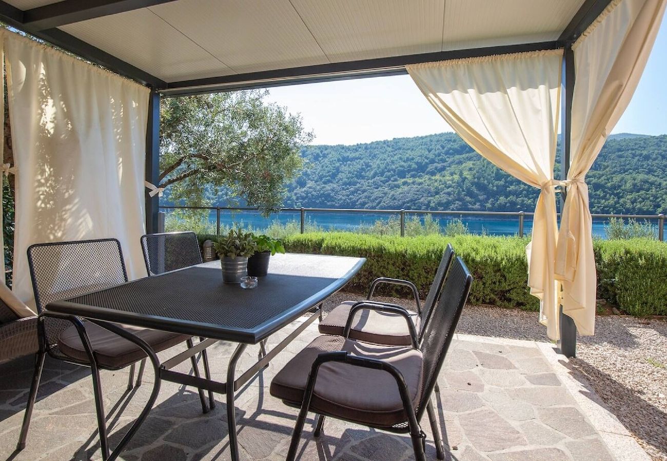 Ferienwohnung in Duga Luka - 208 Istra Sea Side 2Bedrooms  Apartment & Sea View