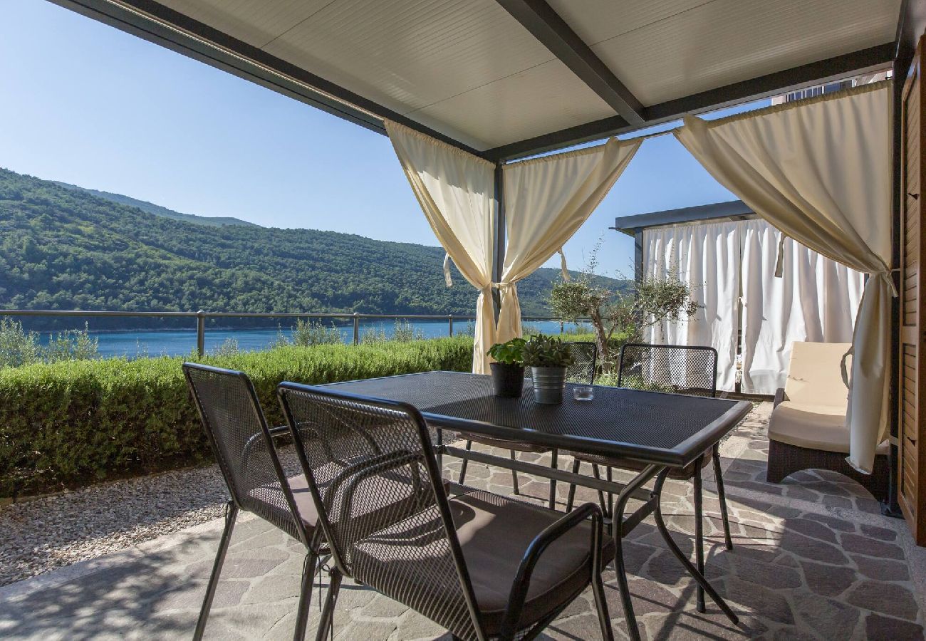 Ferienwohnung in Duga Luka - 208 Istra Sea Side 2Bedrooms  Apartment & Sea View