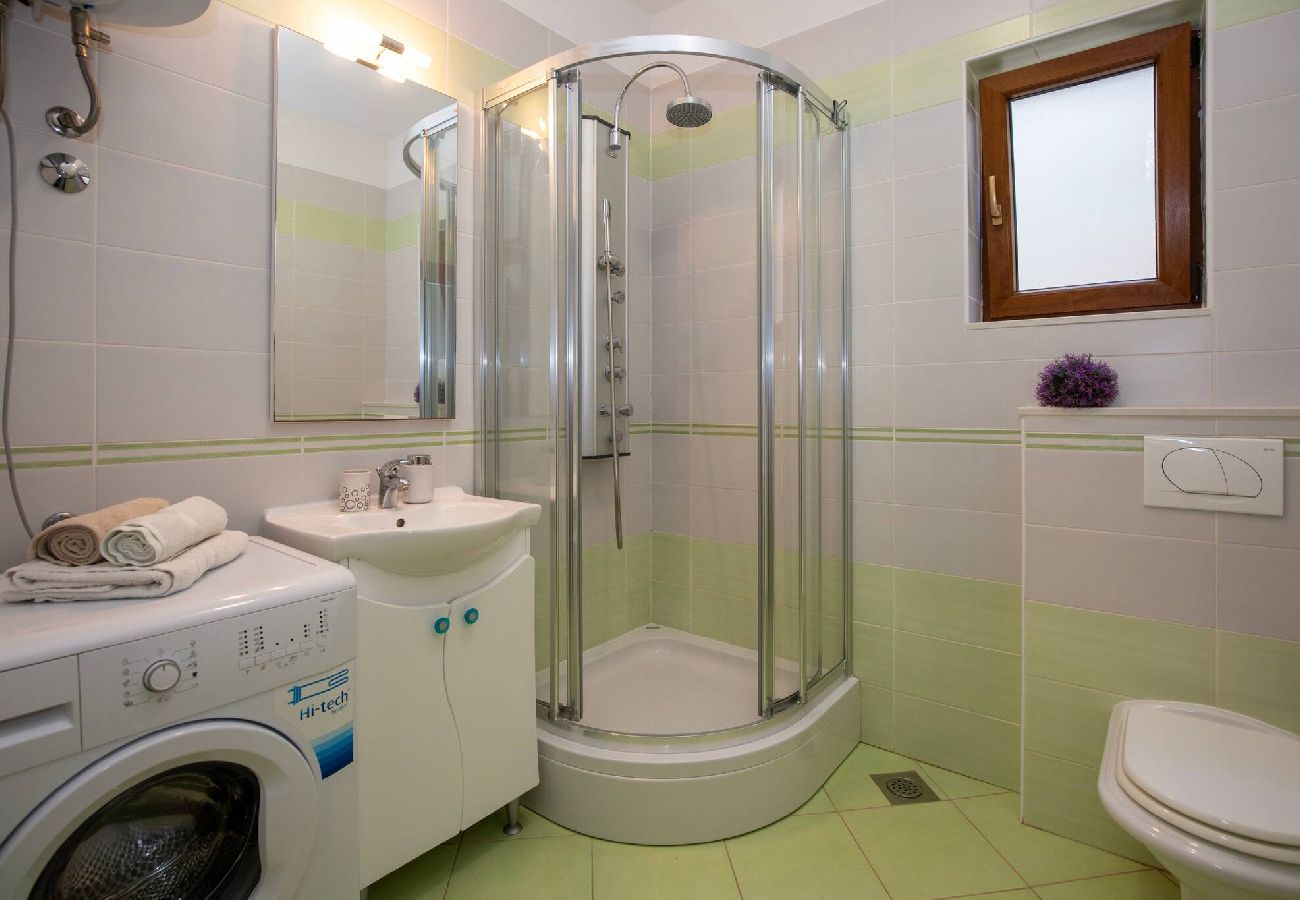 Ferienwohnung in Duga Luka - 207 Istra Sea Side 2Bedrooms  Apartment & Sea View