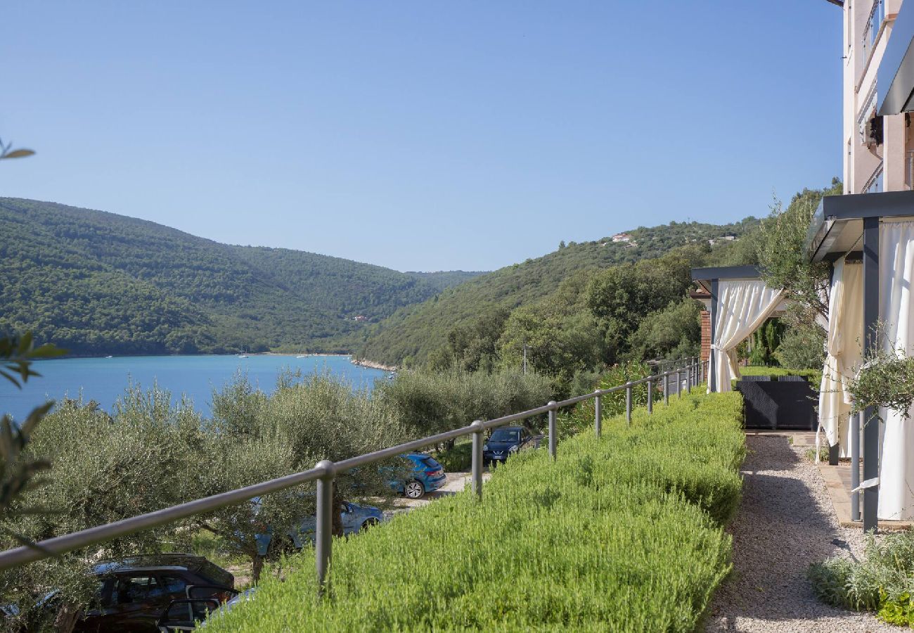 Ferienwohnung in Duga Luka - 207 Istra Sea Side 2Bedrooms  Apartment & Sea View