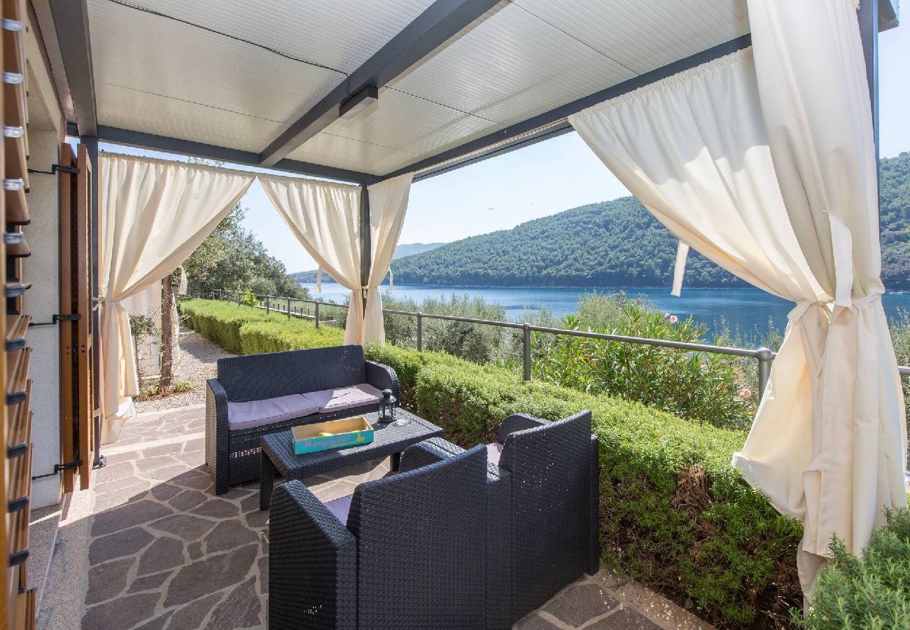 Ferienwohnung in Duga Luka - 210 Istra Sea Side 2Bedrooms  Apartment & Sea View