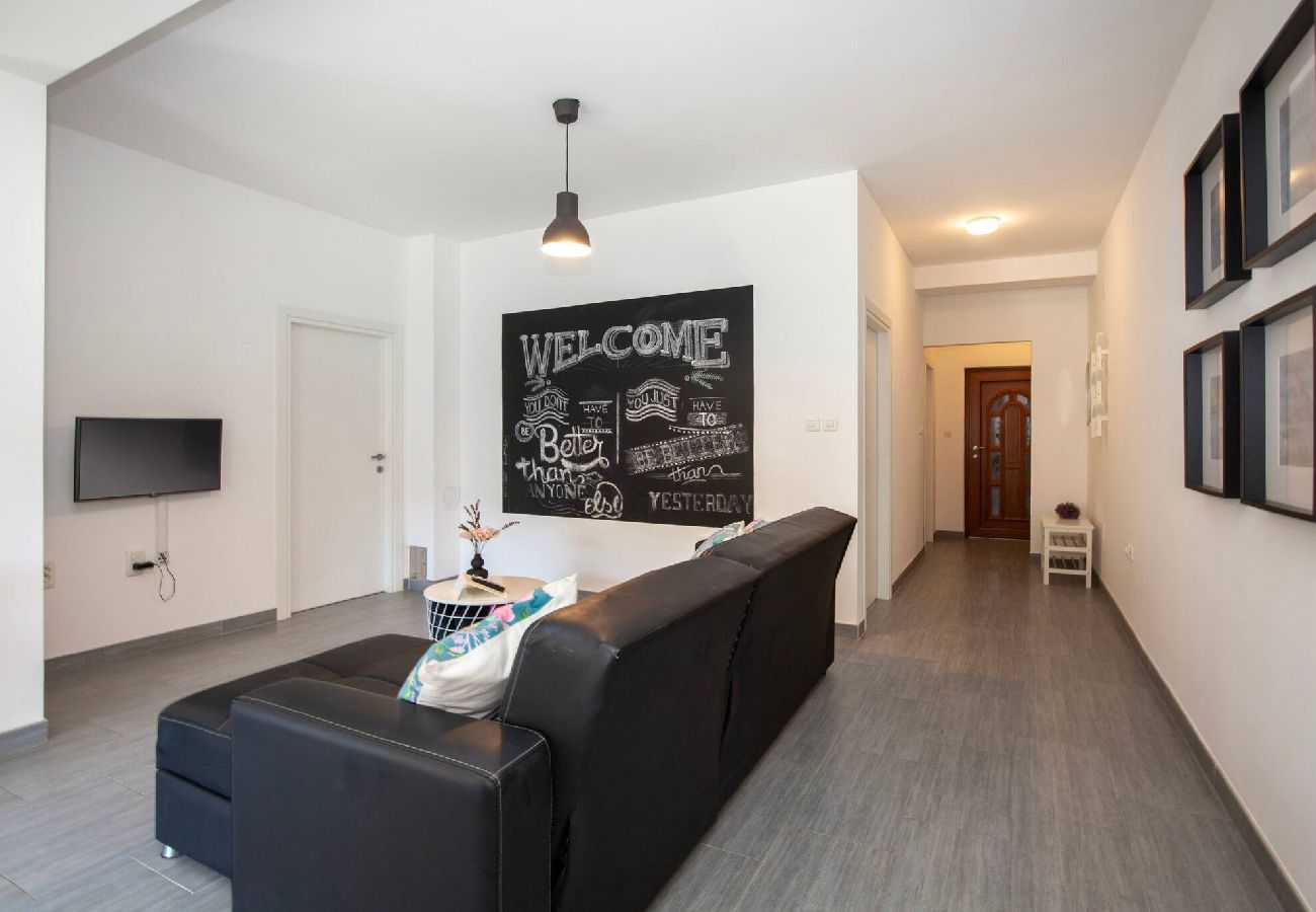 Ferienwohnung in Duga Luka - 210 Istra Sea Side 2Bedrooms  Apartment & Sea View