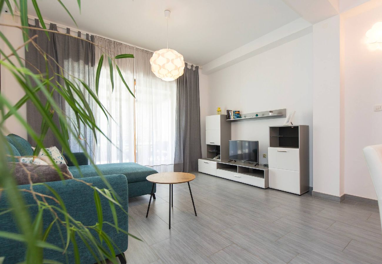 Ferienwohnung in Duga Luka - 209 Istra Sea Side 2Bedrooms  Apartment & Sea View