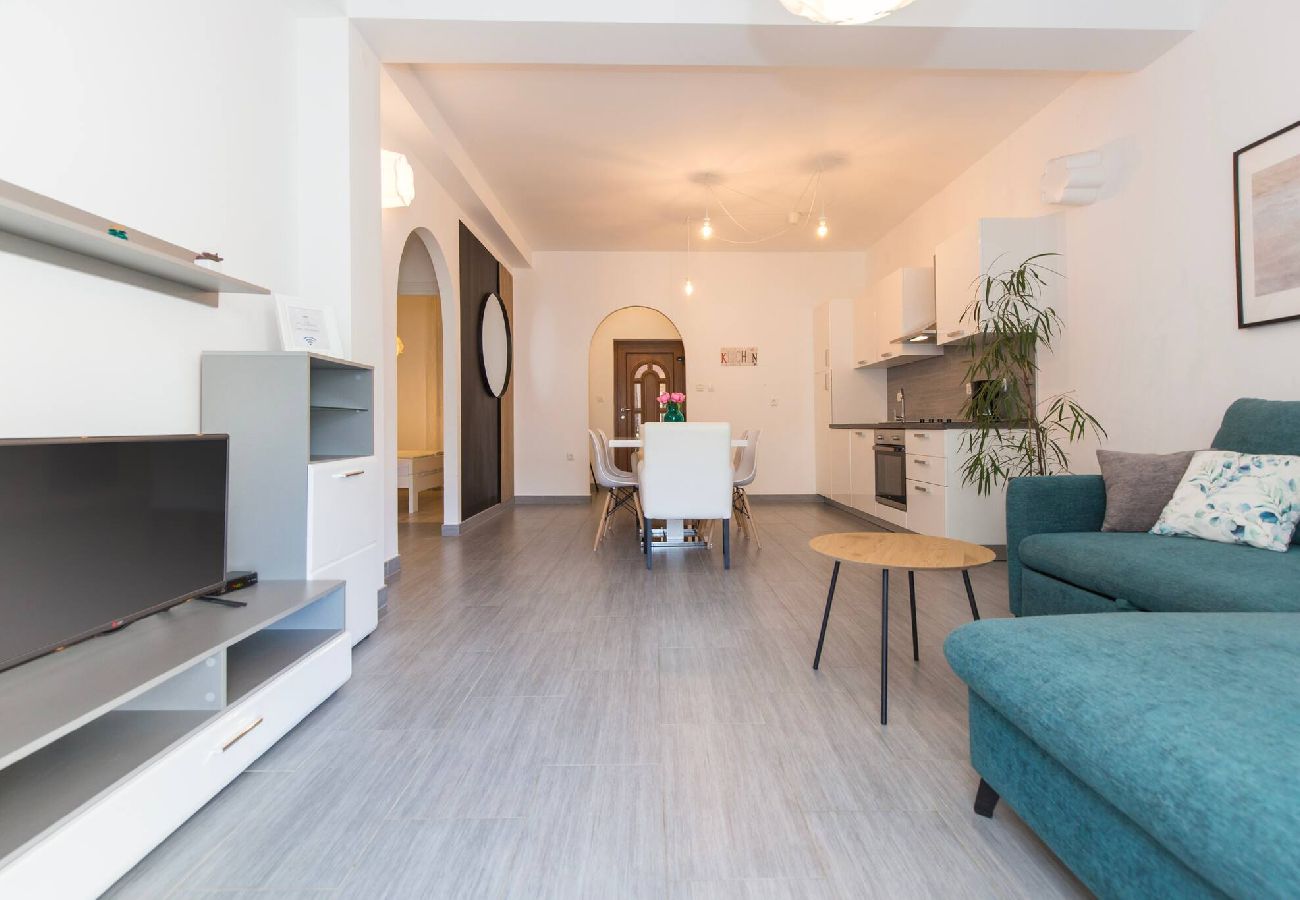 Ferienwohnung in Duga Luka - 209 Istra Sea Side 2Bedrooms  Apartment & Sea View
