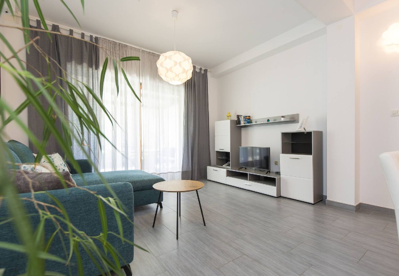 Ferienwohnung in Duga Luka - 209 Istra Sea Side 2Bedrooms  Apartment & Sea View