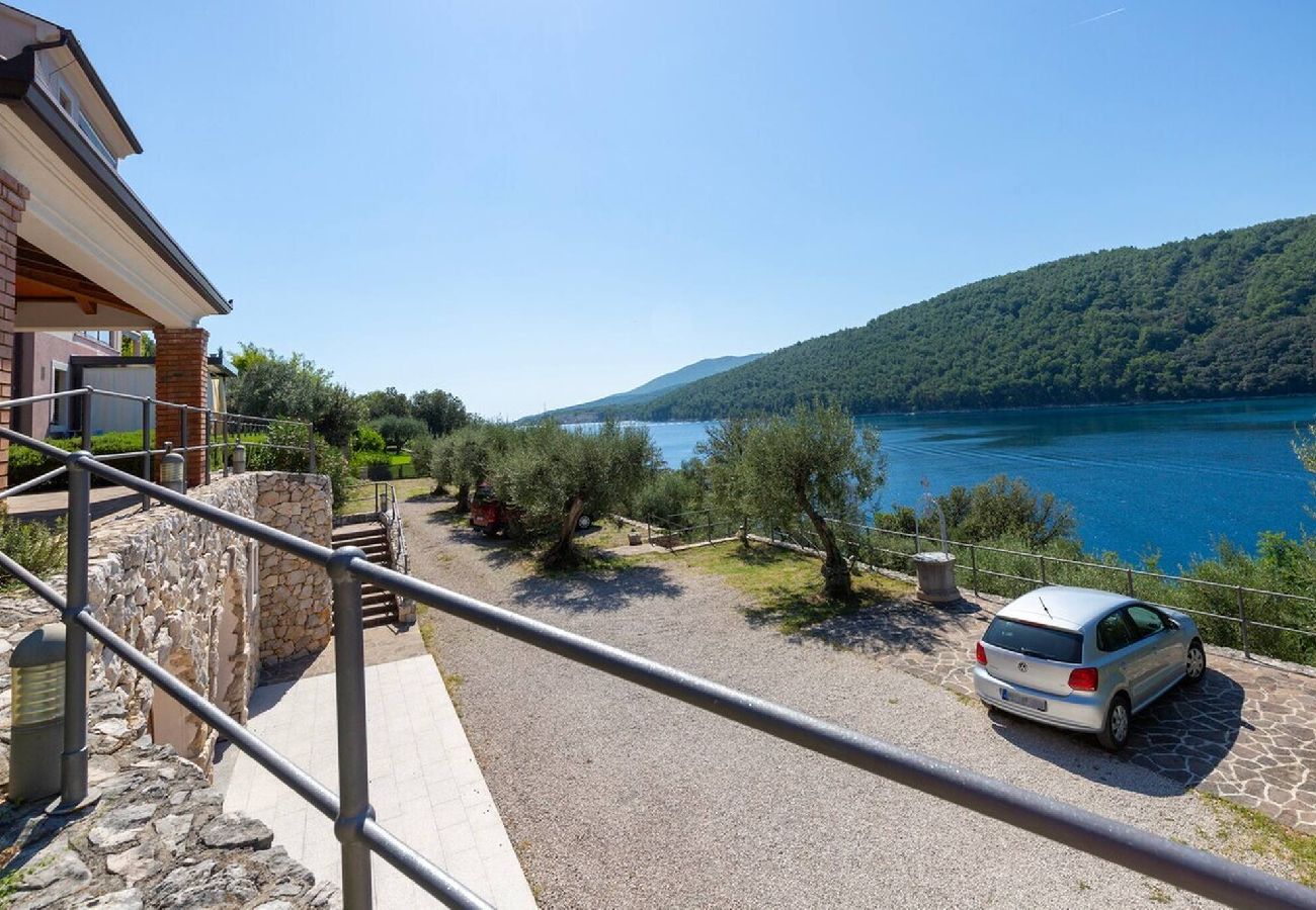 Ferienwohnung in Duga Luka - 209 Istra Sea Side 2Bedrooms  Apartment & Sea View