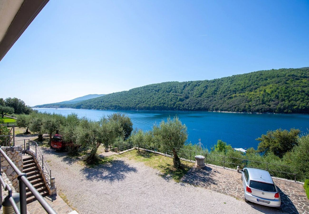 Ferienwohnung in Duga Luka - 209 Istra Sea Side 2Bedrooms  Apartment & Sea View