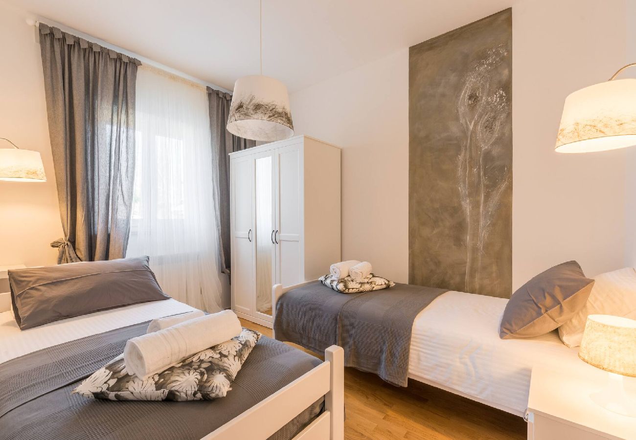 Ferienhaus in Labin - Holiday House Olive Grove with pool and garden