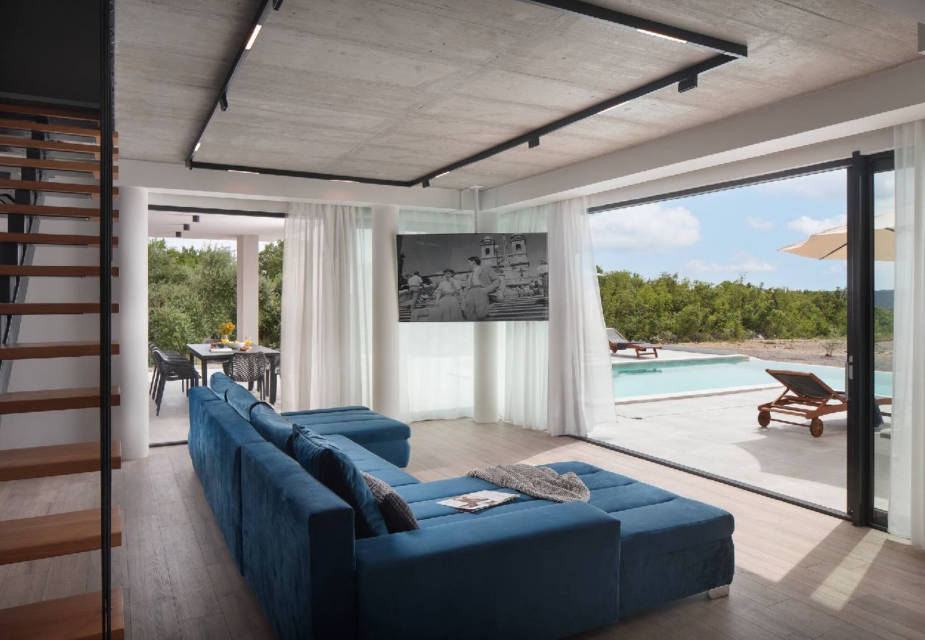 Villa in Brgod - Villa KM 5 bedrooms & pool