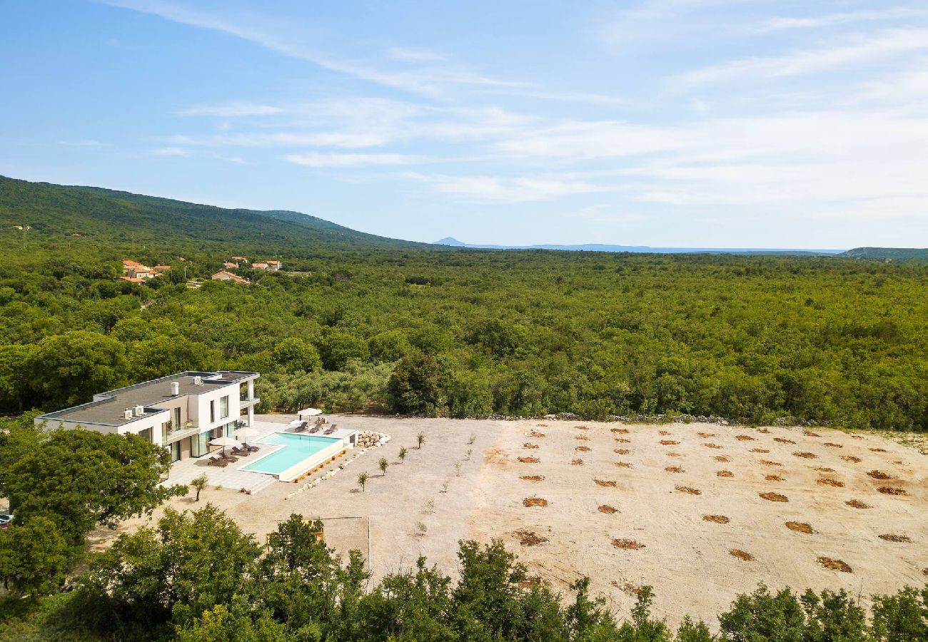 Villa in Brgod - Villa KM 5 bedrooms & pool