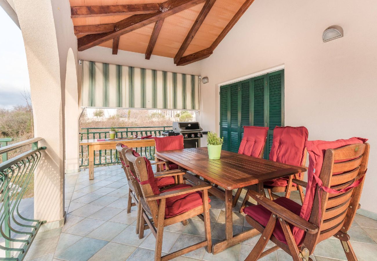 House in Labin - Holiday House Olive Grove with pool and garden