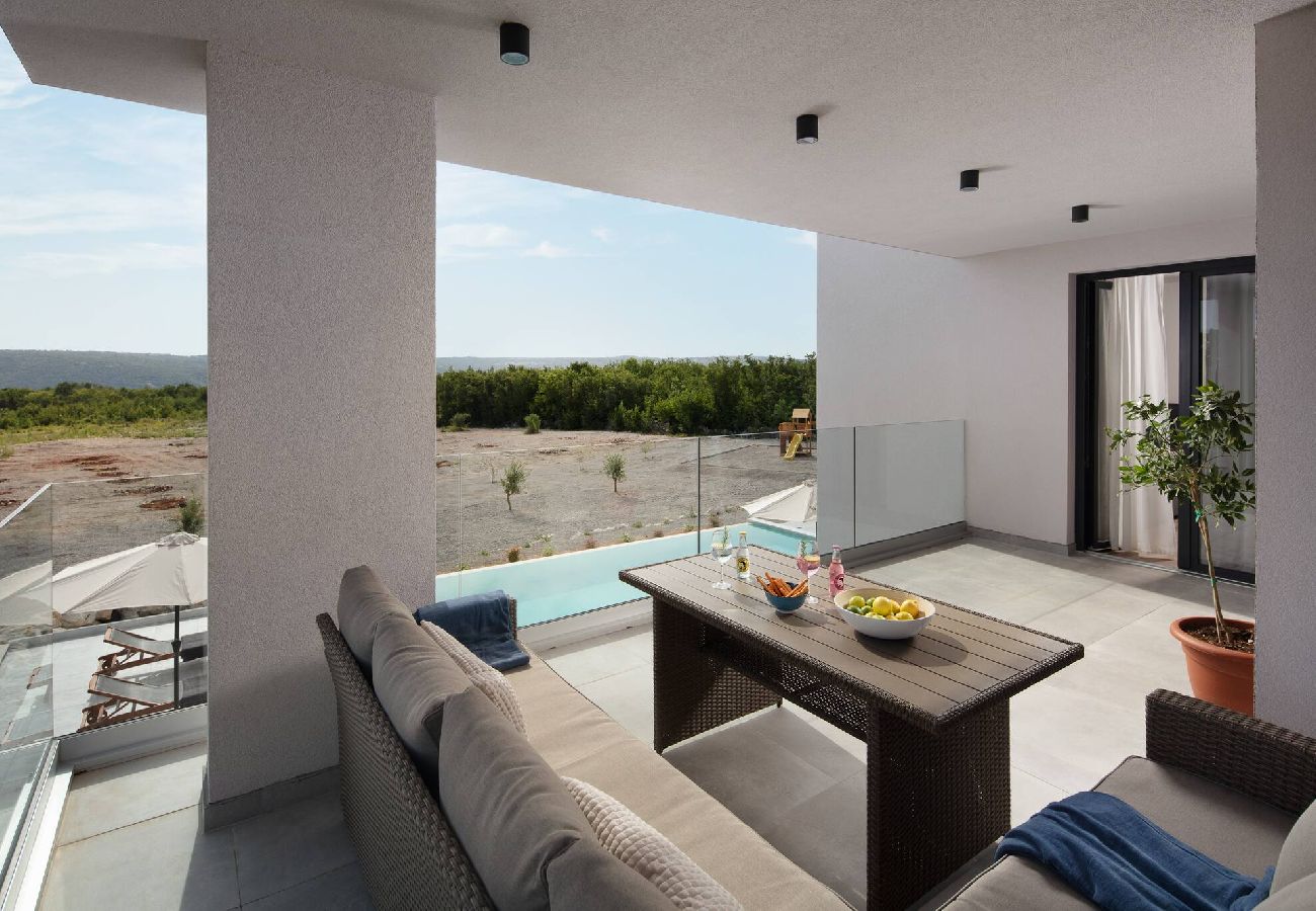 Villa in Brgod - Villa KM 5 bedrooms & pool