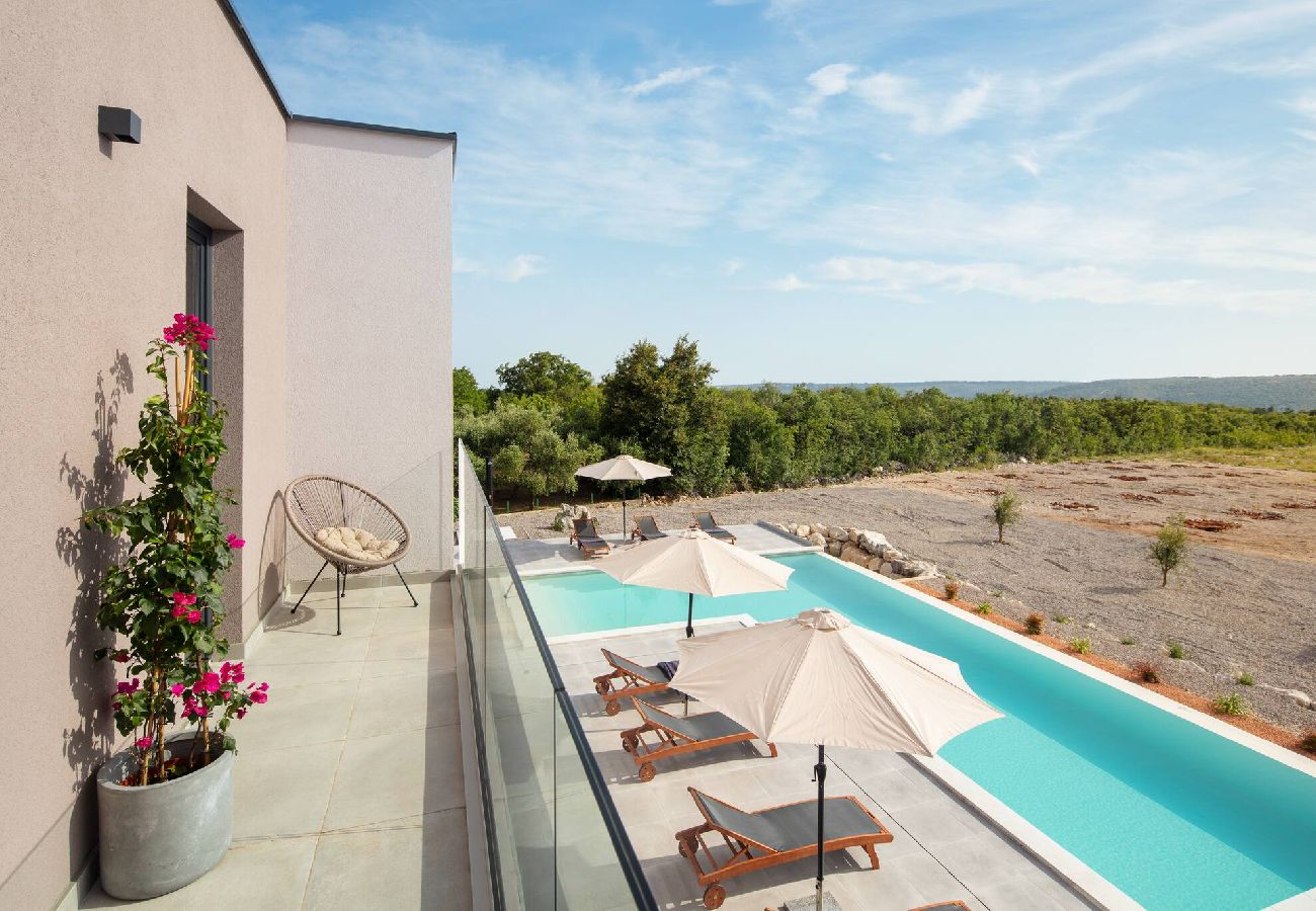 Villa in Brgod - Villa KM 5 bedrooms & pool